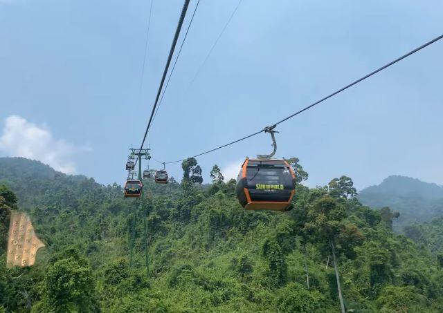 Cáp treo lên đỉnh Bà Nà Hills - Ảnh sưu tần
