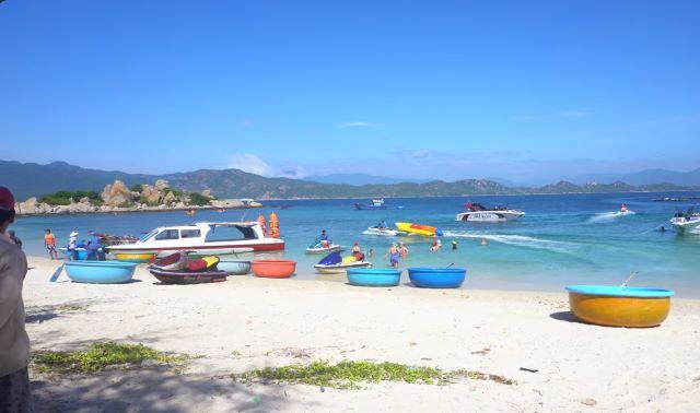 Bãi Nhà Cũ ở Bình Ba - Ảnh sưu tầm