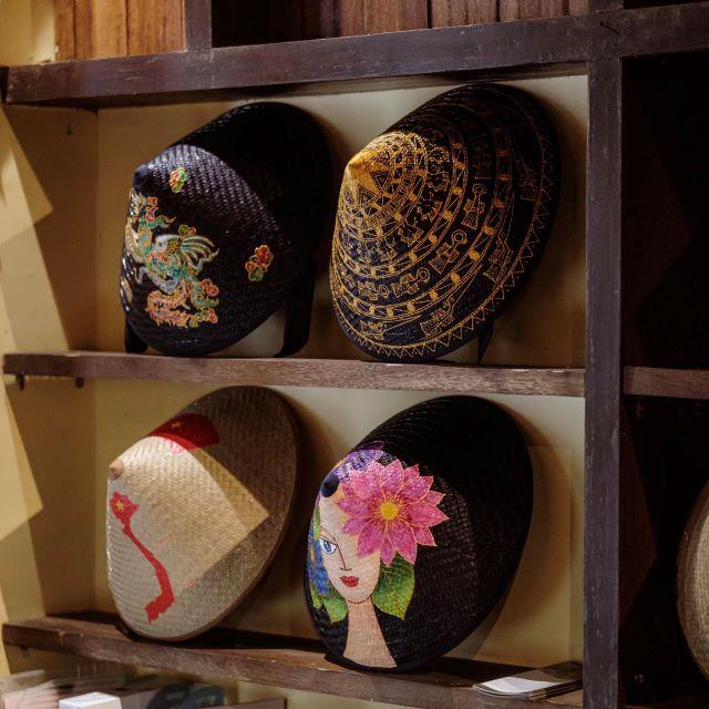 Nón bài thơ Huế - Ảnh từ CHẠN