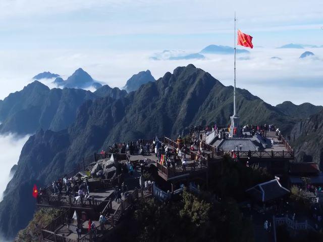 Chinh phục đỉnh Fansipan ở Thị xã Sa Pa - Ảnh sưu tầm