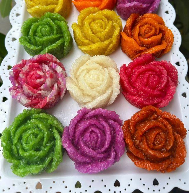 Thưởng thức xôi 7 màu - Ảnh sưu tầm