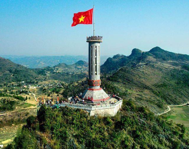 Cột cờ Mai Châu - Ảnh sưu tầm