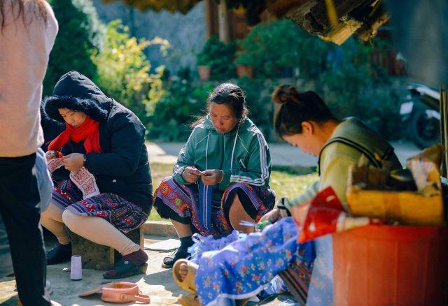 Tham gia trải nghiệm các hoạt động văn hóa địa phương tại Mai Châu - Ảnh từ PHạm Tú