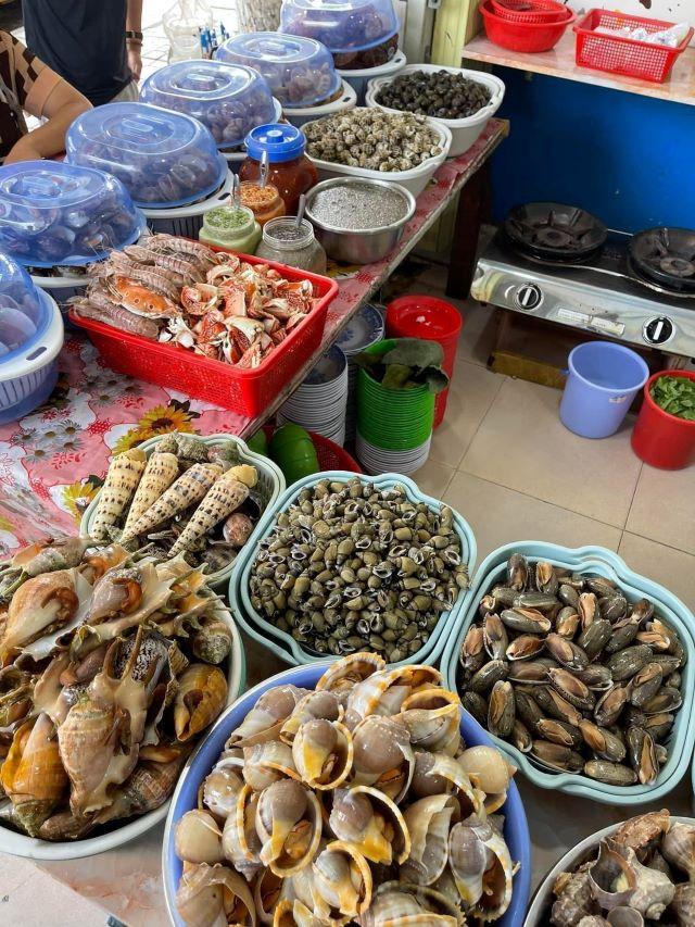 Hải sản tươi cũng là một ẩm thực mà bạn nên thưởng thức khi đến Nha Trang - Ảnh sưu tầm