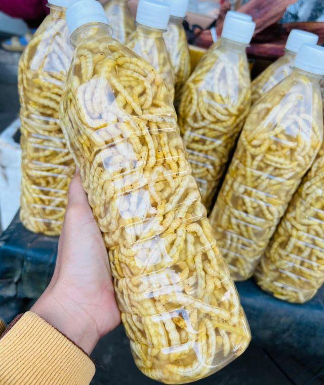 Rượu sâu chít - Ảnh Bùi Văn Minh