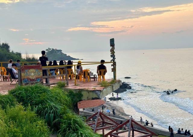 Ngắm hoàng hôn ở Mũi Nghinh Phong Vũng Tàu - Ảnh từ Ăn Chơi Vũng Tàu