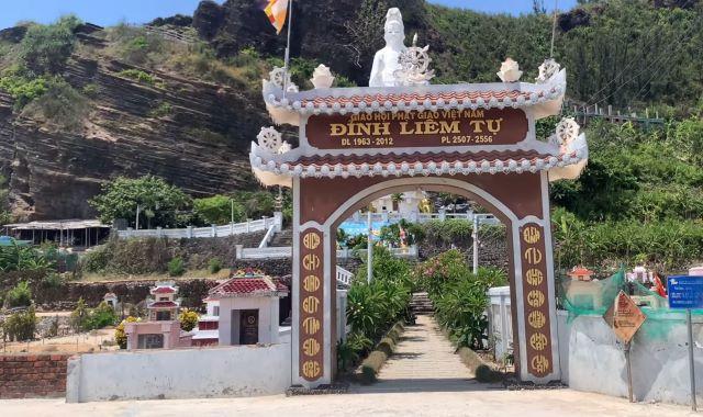 Chùa Đục & Quan Âm Đài ở Đảo Lý Sơn