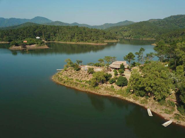 Hồ Khuôn Thần Lục Ngạn - Ảnh sưu tầm