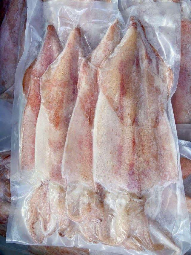 Mực một nắng - một đặc sản nên mua khi du lịch Cát Bà - Ảnh từ Nhung Bắp