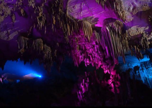 Khám phá vẻ đẹp độc đáo qua những thạch nhũ đa dạng hình thù ở Động Hua Mạ - Ảnh sưu tầm