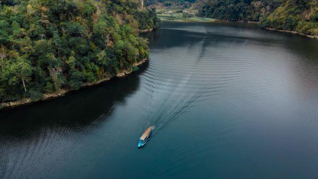 Thời điểm du lịch Hồ Ba Bể lý tưởng - Ảnh từ Hồ Anh Quân