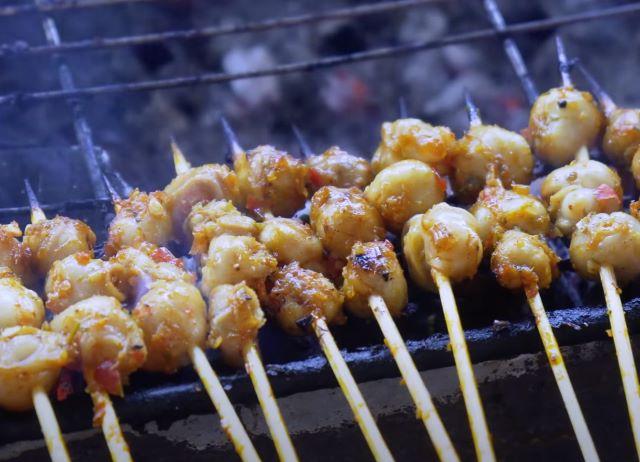 Đặc sản Răng mực nướng ở Phan Thiết - Ảnh từ Nếm TV