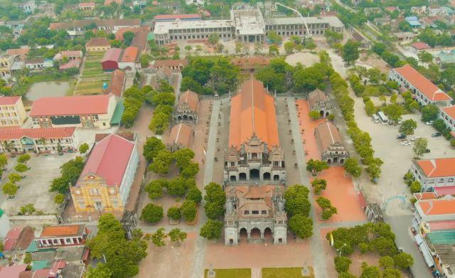 Nhà thờ Phát Diệm, được coi là Kinh Đô của Công Giáo ở Việt Nam với công trình kiến trúc nhà thờ vô cùng độc đáo - Ảnh sưu tầm