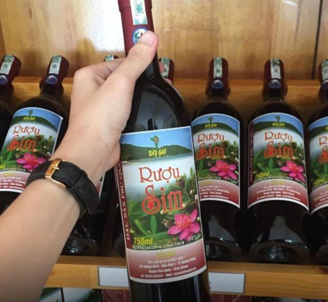 Rượu Sim Phú Quốc - Ảnh từ Bình Nguyễn