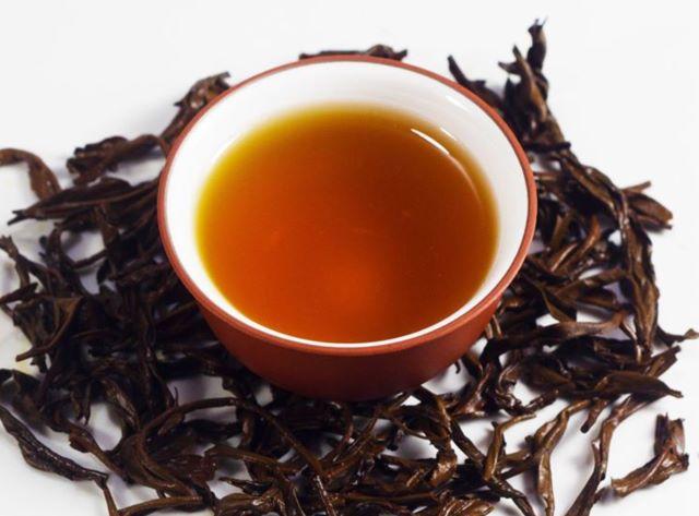 Thưởng thức chè Tân Cương - Ảnh sưu tầm