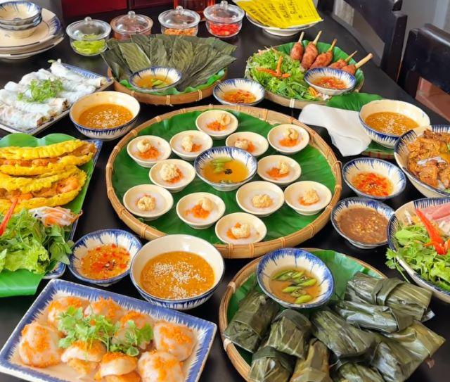 Ẩm thực Huế - Ảnh sưu tầm
