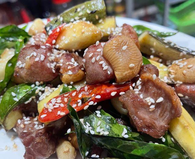 Thưởng thức đặc sản bê chao Mộc Châu - Ảnh từ Tuấn Minh