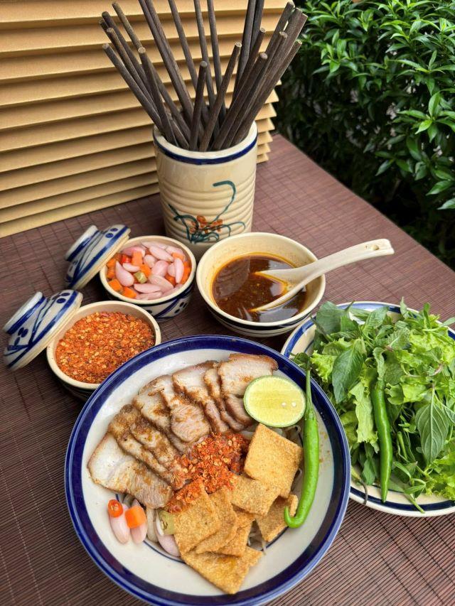 Thưởng thức cao lầu Hội An - Ảnh sưu tầm