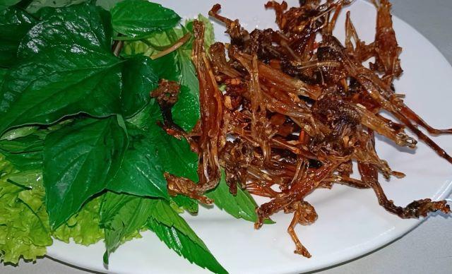 Đặc sản chàng hiu khô chiên giòn - Ảnh sưu tầm