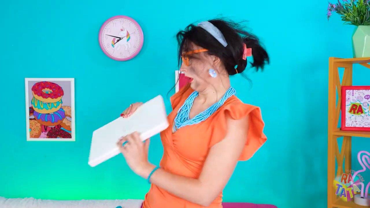 Cha Mẹ Thông Thái Và Những Phút "Chế" Đồ Chơi Cùng Con: Chuyện Nhỏ Mà Vui
