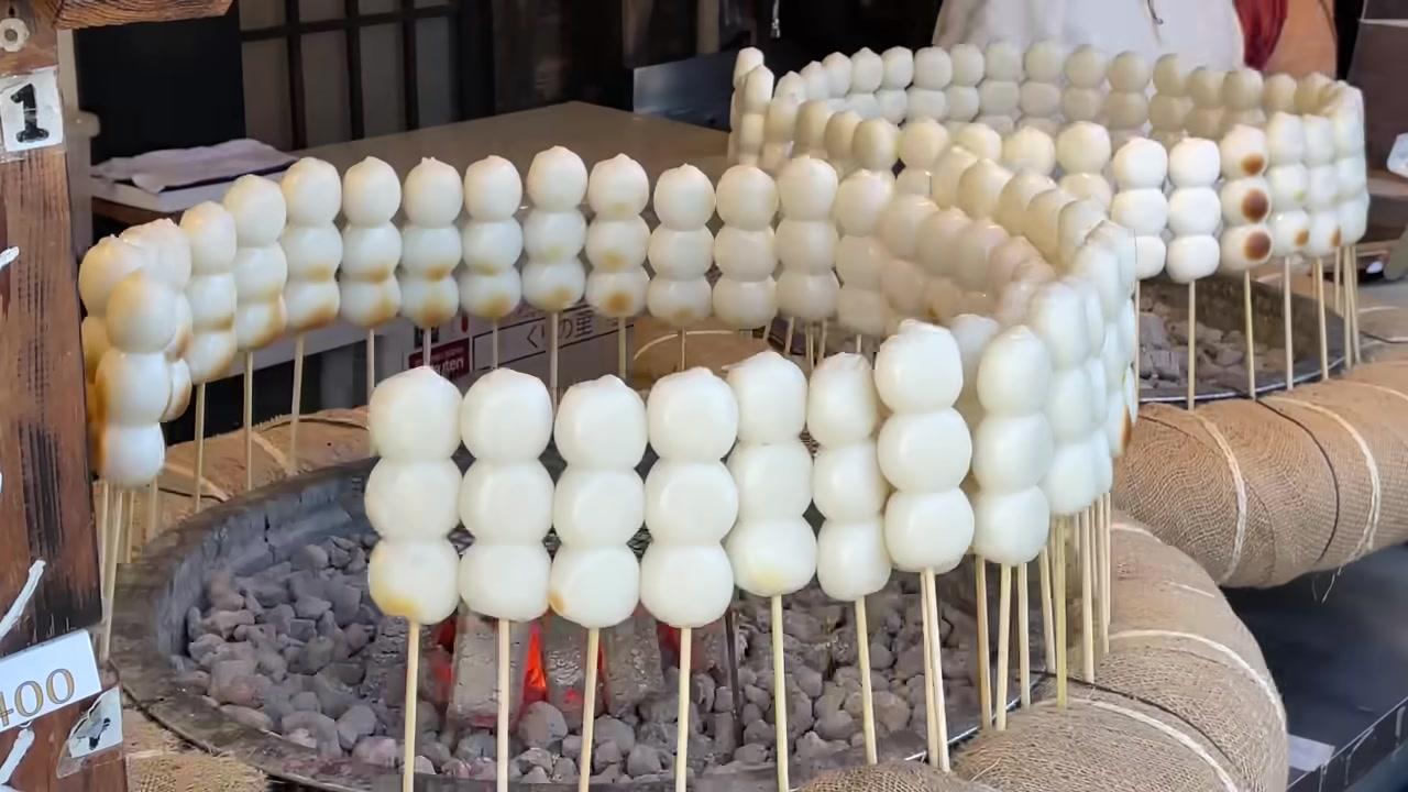 Chuyến Tàu Mùa Đông: Khám Phá Vùng Núi Phú Sĩ Từ Tokyo Trong Một Ngày