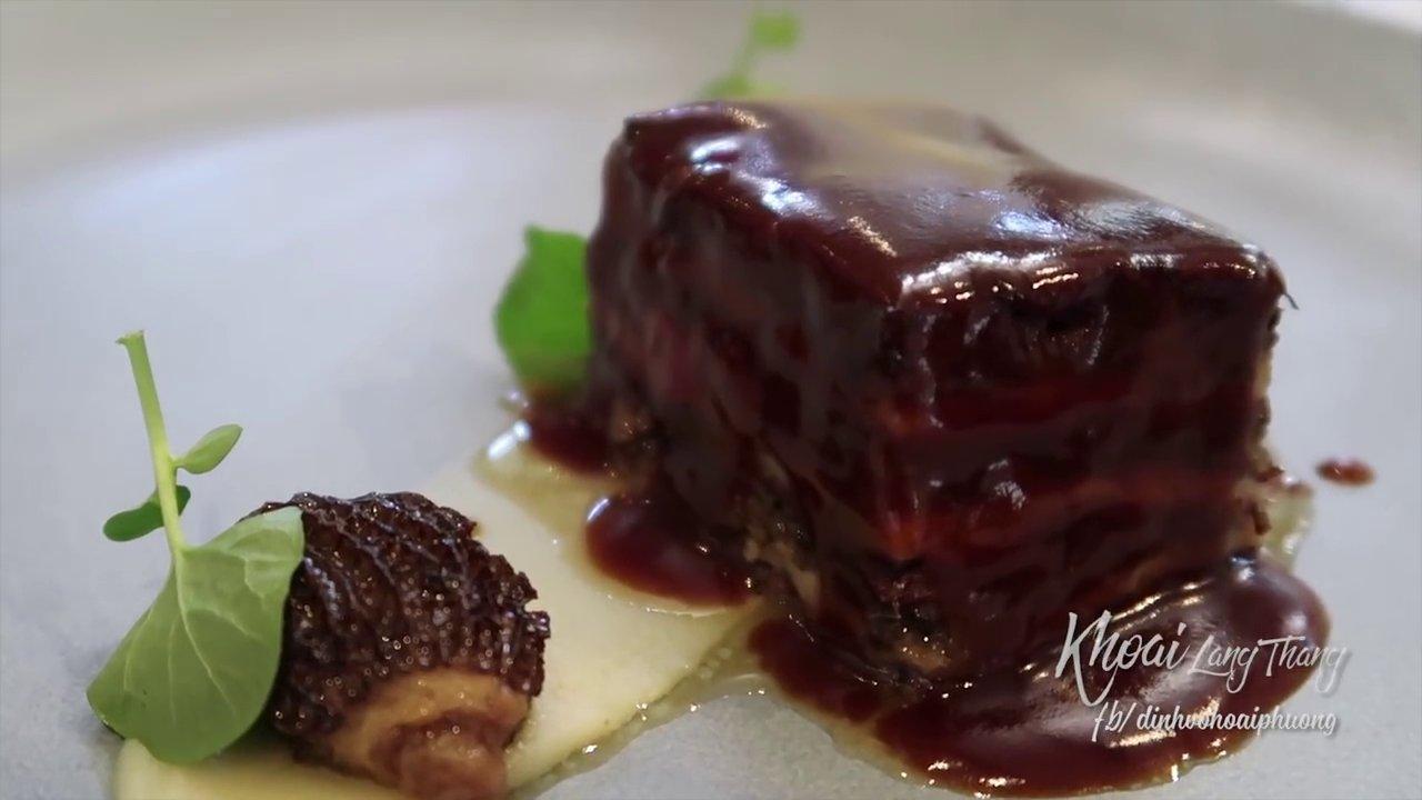 Dòng sông Tagus bao quanh thành phố Toledo như một con hào tự nhiên hùng vĩ.