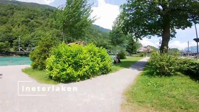 Cây cầu Chapel (Kapellbrücke) - biểu tượng lịch sử bằng gỗ nổi tiếng của thành phố Lucerne.