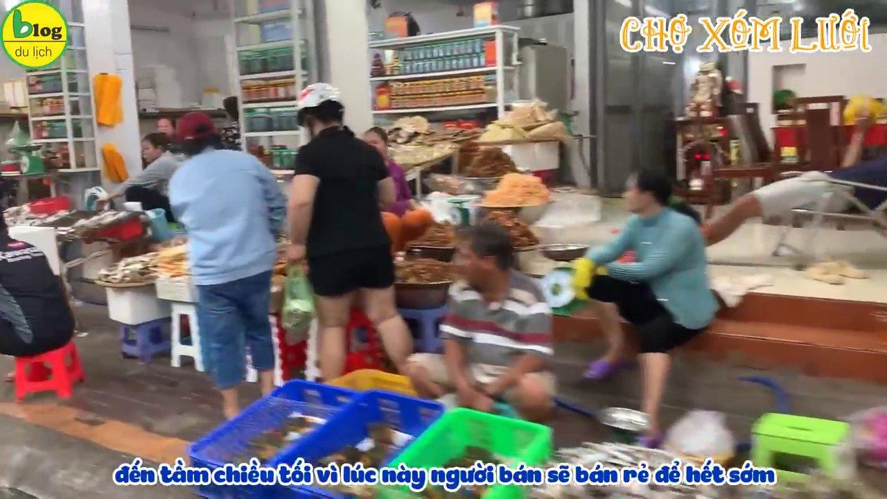 Chợ hải sản Vũng Tàu tấp nập với đa dạng các loại hải sản tươi sống.