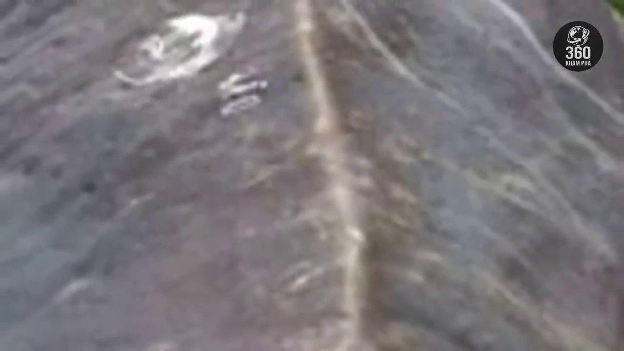 Hòn đá khổng lồ ở Lạng Sơn được đồn đại là tự dịch chuyển vị trí qua nhiều năm.