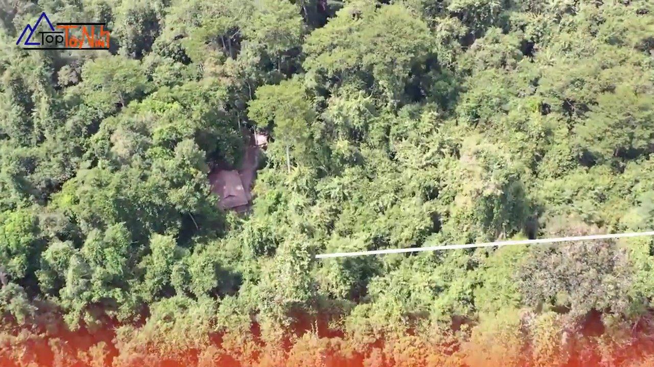 Lối vào khu di tích Trung Ương Cục Miền Nam ẩn mình trong rừng.